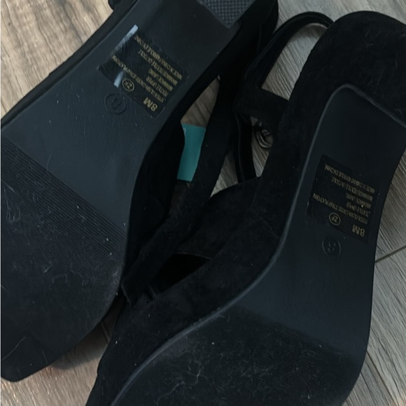 Nwt sandals - Picture 3 of 3